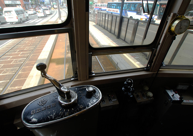 長崎市街の路面電車(車内)